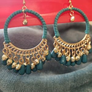 🆕️🌺Teal Blue Beaded Hoop Earrings - NEW🌺